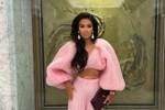 嫂子真美！知名主持人、前NBA球员肯尼-史密斯求婚成功！