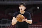 独自等待！杨瀚森进入开拓者VS马刺大名单但遭DNP 连续4场未登场